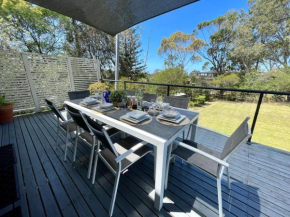 Sea Breeze On Carroll Mollymook